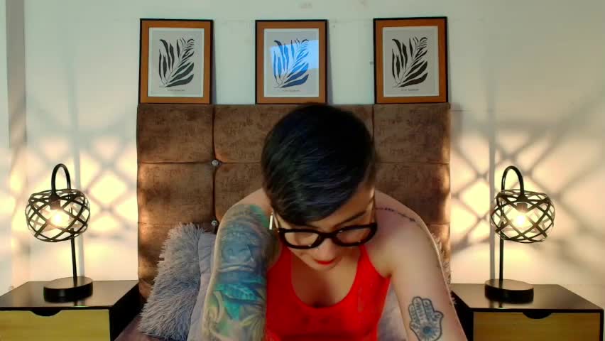 kat_paradisse Adult Chat April 13, 2026