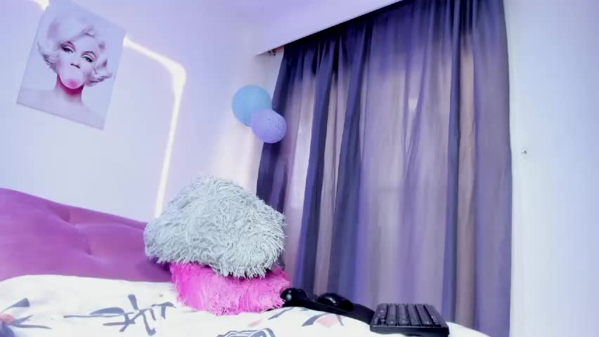 sweet_cinamon69 Adult Chat April 13, 2026