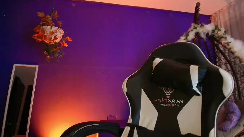 emmapark_ Adult Chat April 13, 2026