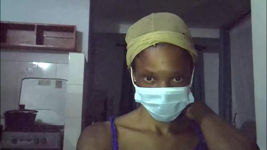 cloudy_bella Adult Chat April 13, 2026