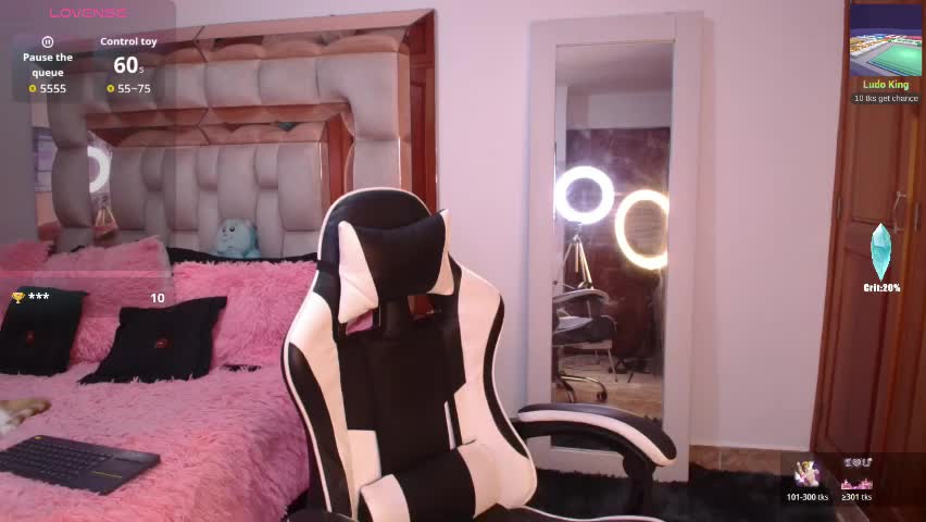 emily_poarch Adult Chat April 13, 2026