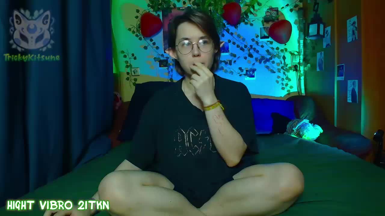 Tricky_Kitsune Adult Chat April 14, 2026