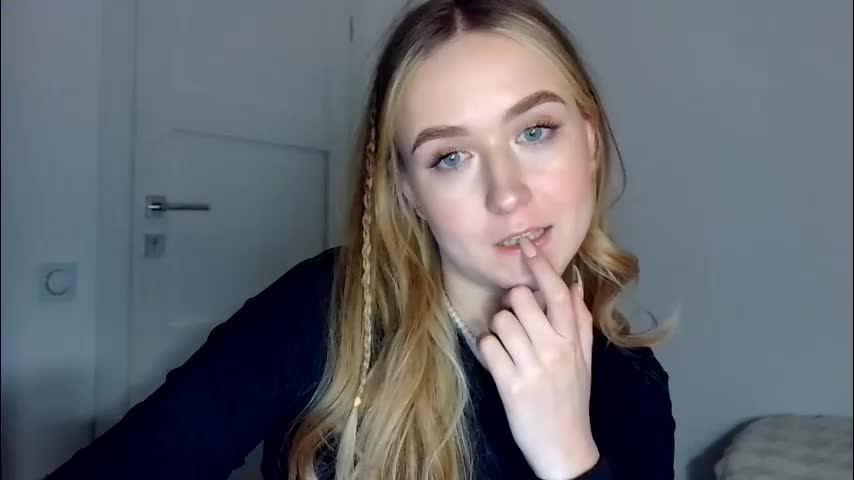 lulu_baby1 Adult Chat April 14, 2026
