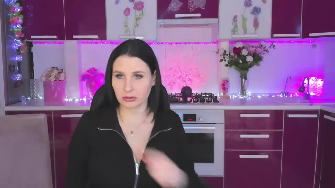 Olivija2020 Adult Chat April 14, 2026