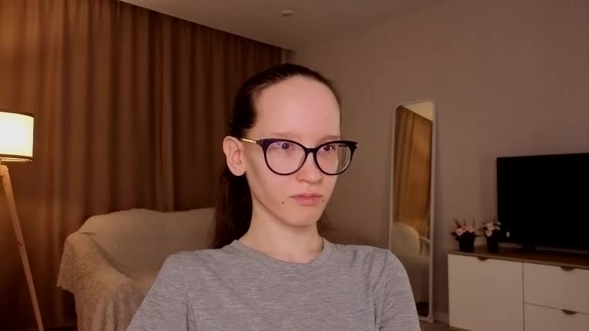 lynettebails Adult Chat April 14, 2026