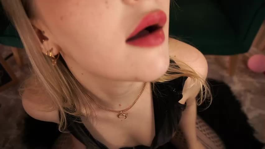 laurawifeness Adult Chat April 14, 2026