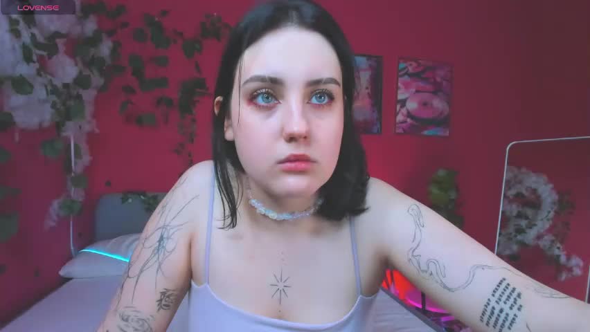 hey_tessa Adult Chat April 14, 2026