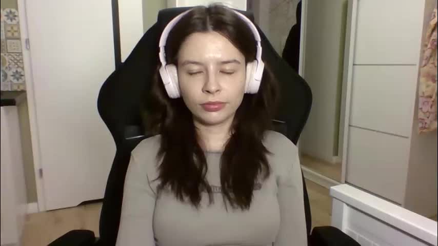 laricenature Adult Chat April 14, 2026