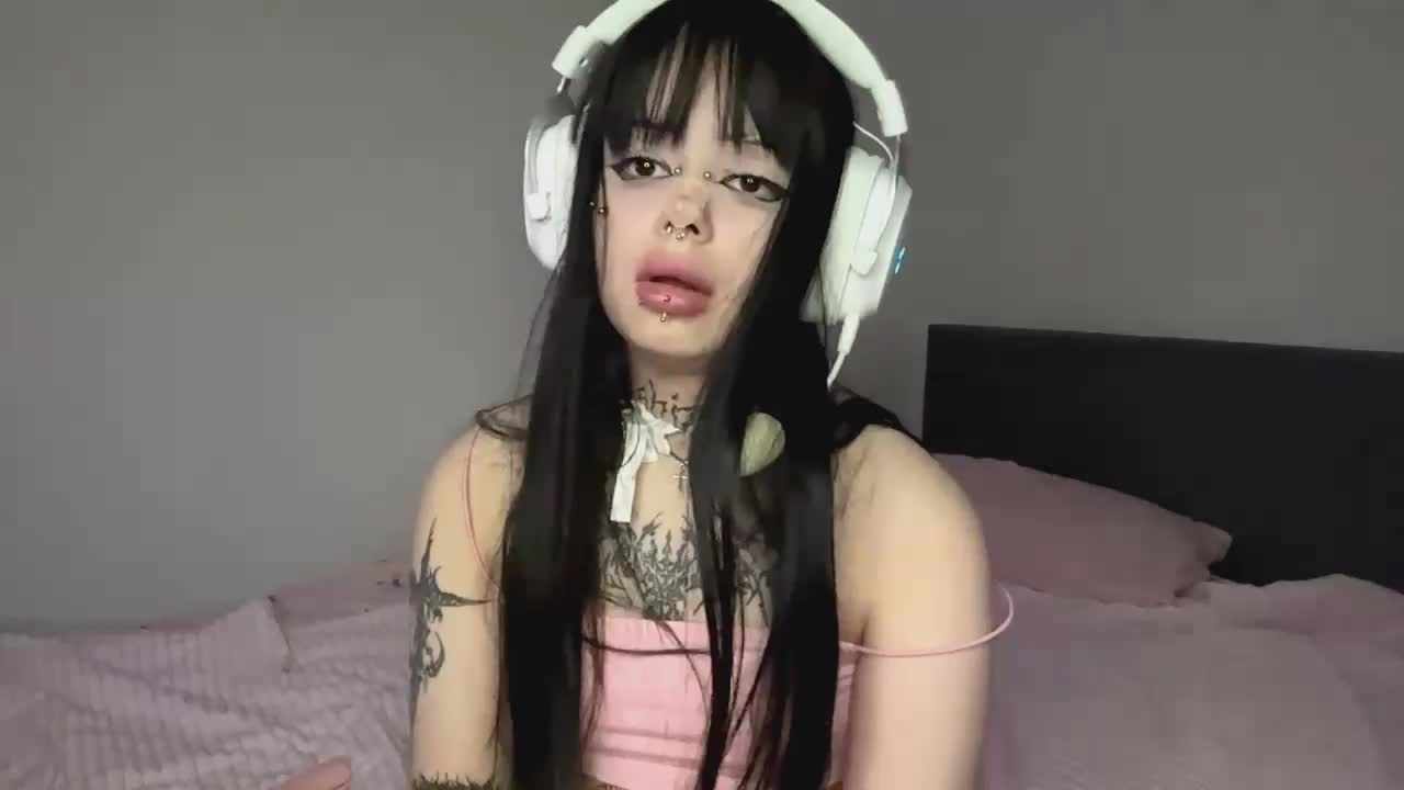 QuianaDearman Adult Chat April 14, 2026