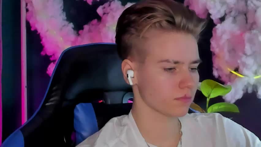 jean_wilsons Adult Chat April 14, 2026