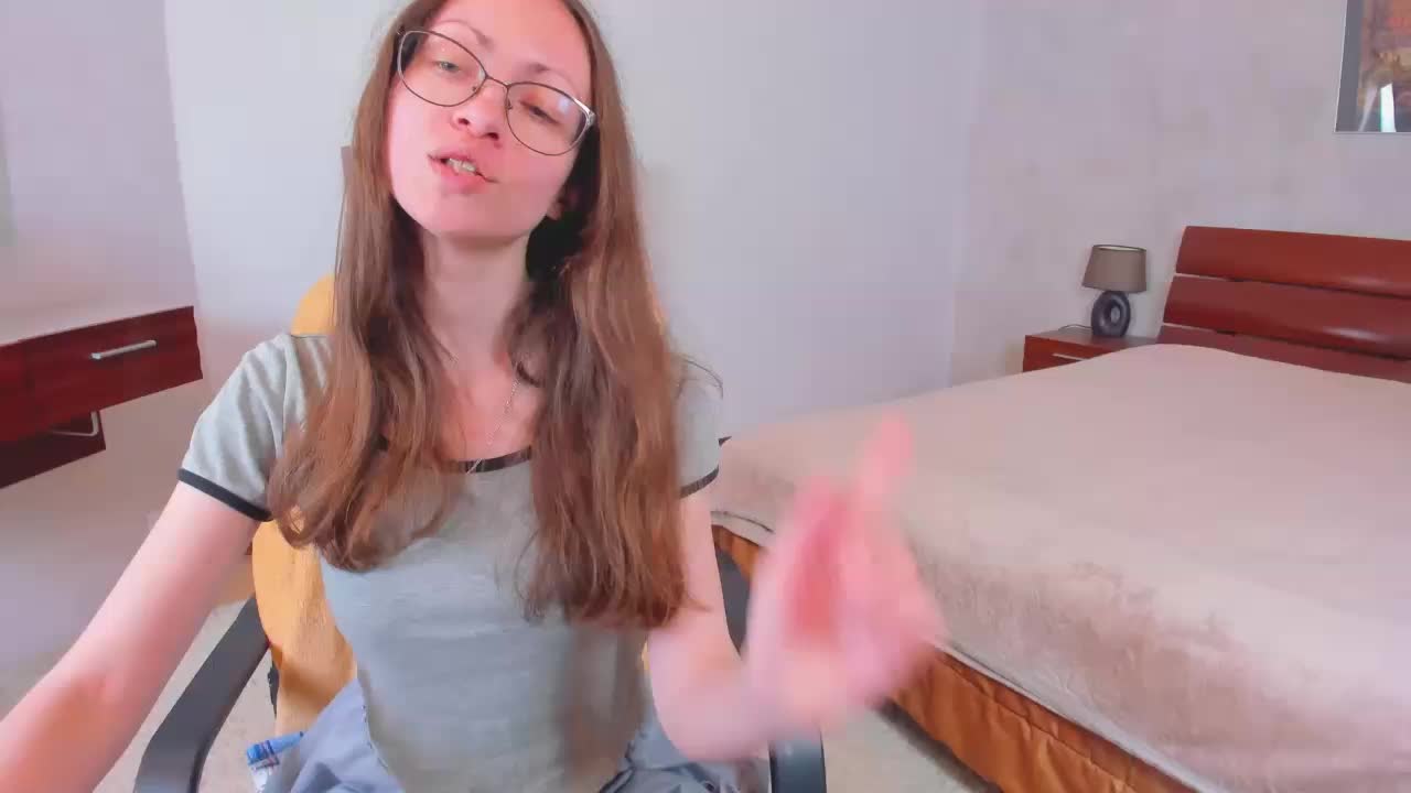 PantyhoseLegs_Ann Adult Chat April 14, 2026
