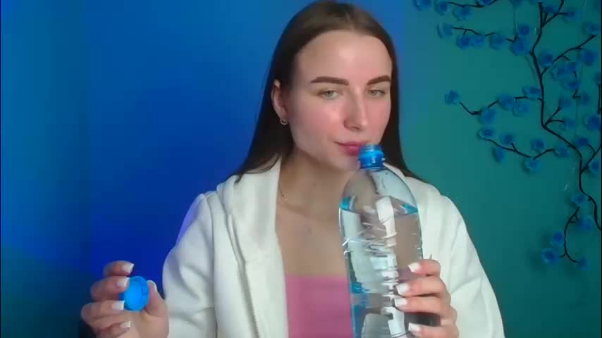 milly_liss Adult Chat April 14, 2026