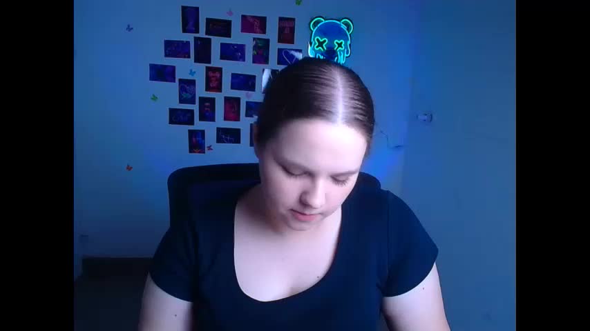 reinakitty_ Adult Chat April 14, 2026