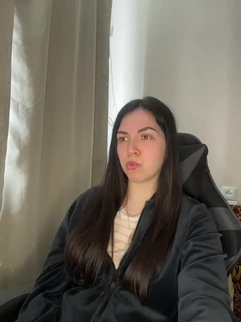 Vika19981 Adult Chat April 14, 2026