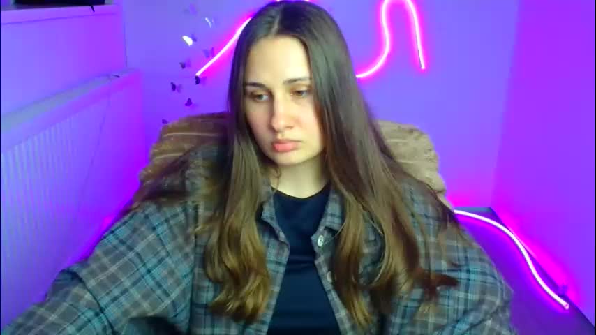 lora_kisses Adult Chat April 14, 2026