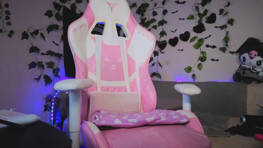 kawai_kittypussy Adult Chat April 14, 2026