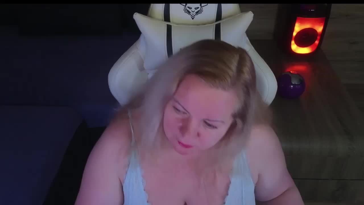 Molligspielle Adult Chat April 14, 2026