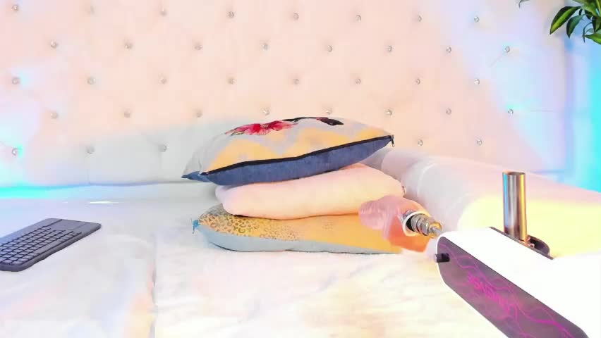 ava_malaikaa Adult Chat April 14, 2026