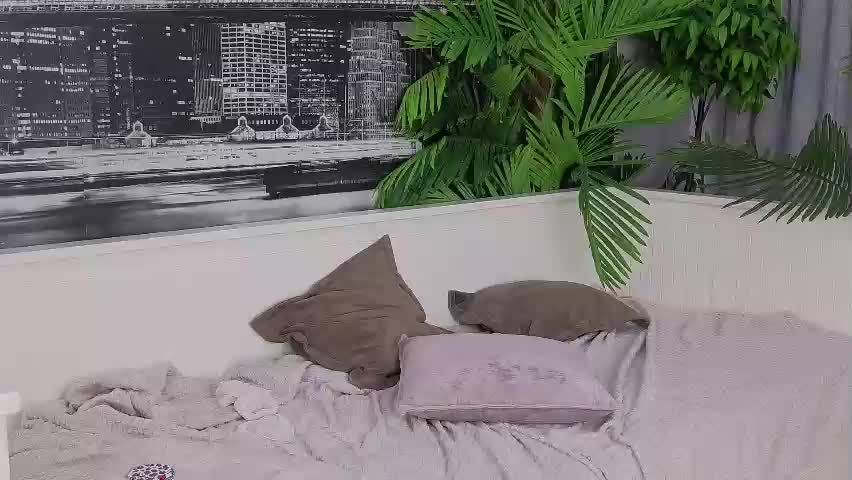 alisha_g Adult Chat April 14, 2026