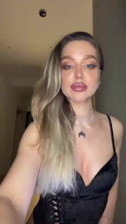 MistressX555 Adult Chat April 14, 2026
