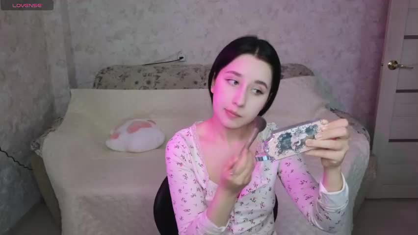 kisses_eva Adult Chat April 14, 2026