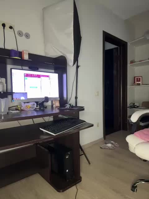 Eva-Bella Adult Chat April 14, 2026