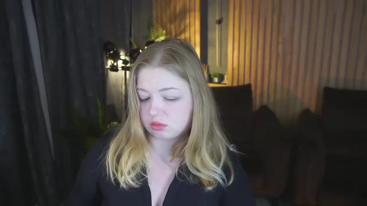 TinkerrBelll Adult Chat April 14, 2026