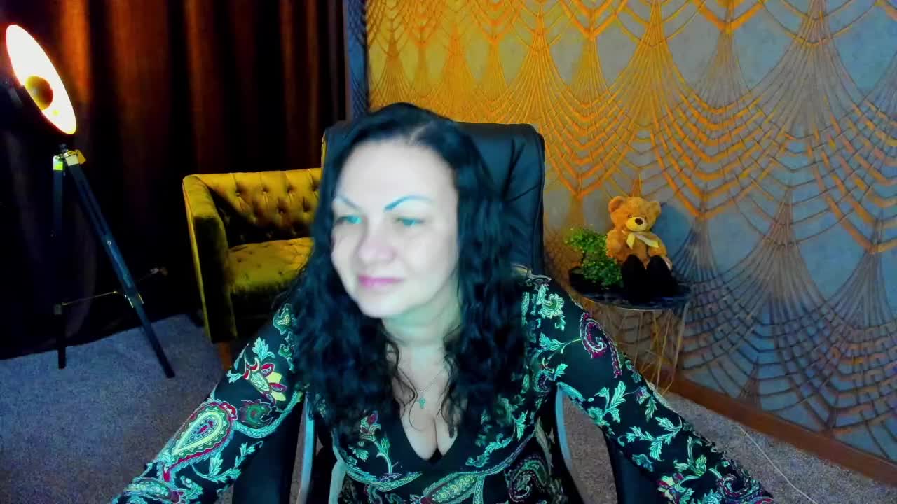 IrissMoon Adult Chat April 14, 2026