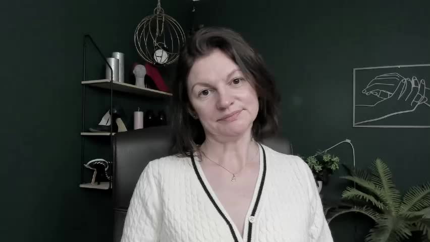 vivian_dream Adult Chat April 14, 2026