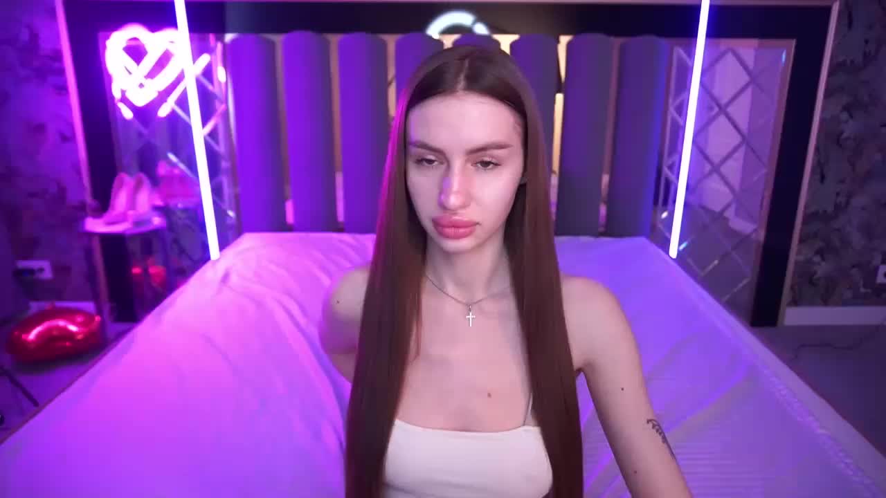 SnowWhiteee Adult Chat April 14, 2026