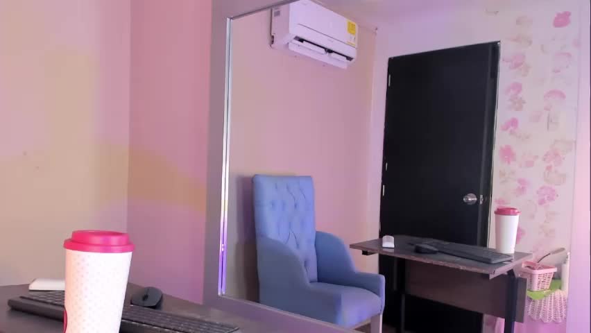 kiitty_horny_ Adult Chat April 14, 2026
