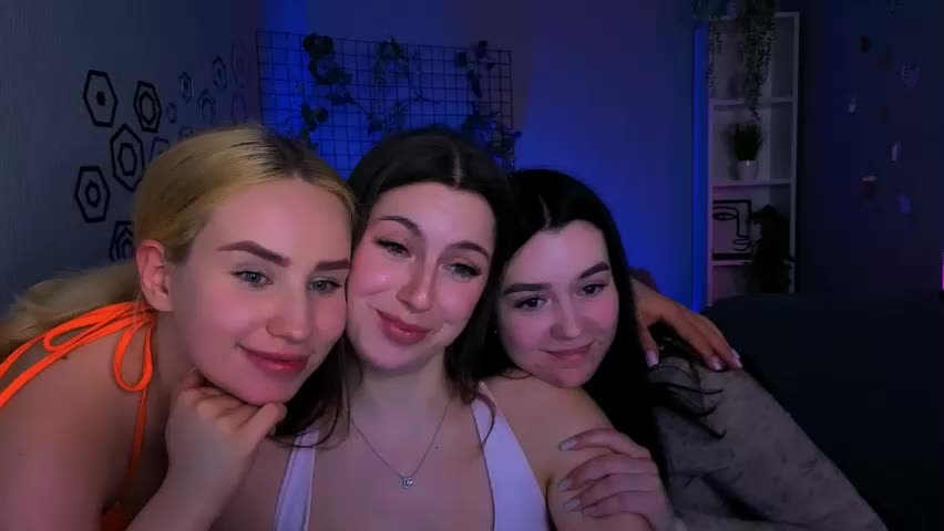 amalialowell Adult Chat April 14, 2026