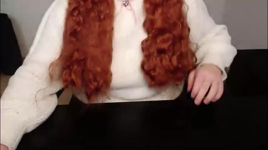 elly_petite Adult Chat April 14, 2026