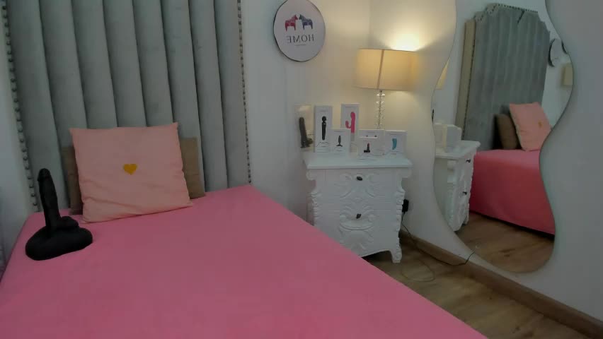 katherine_glow Adult Chat April 14, 2026