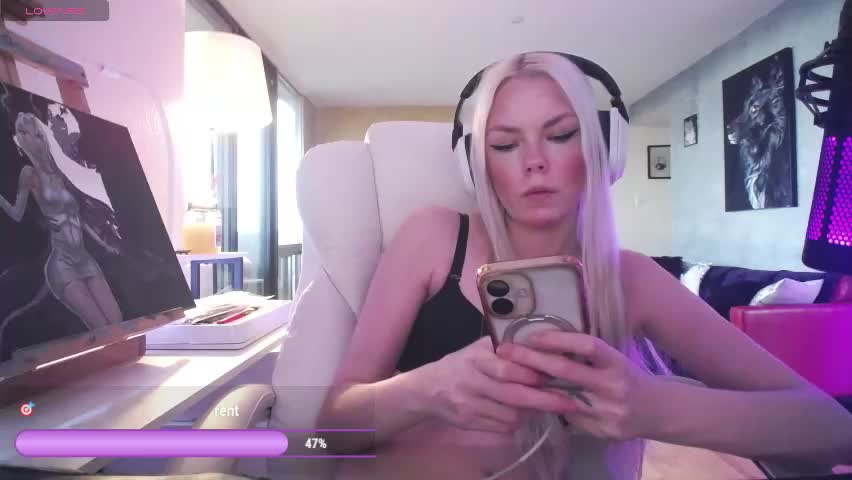 tinykylie Adult Chat April 14, 2026