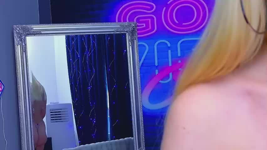 alessiacroft Adult Chat April 14, 2026