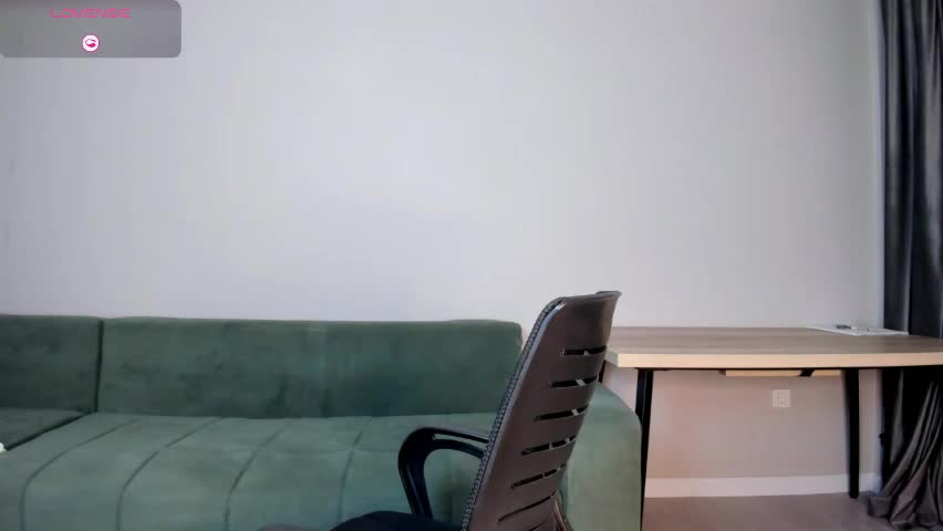 suareiko Adult Chat April 14, 2026