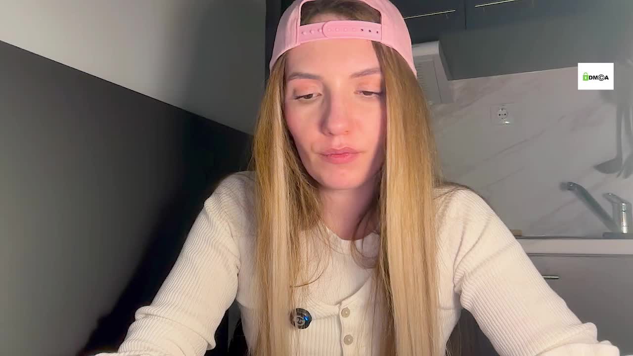 Kris_Cute Adult Chat April 15, 2026