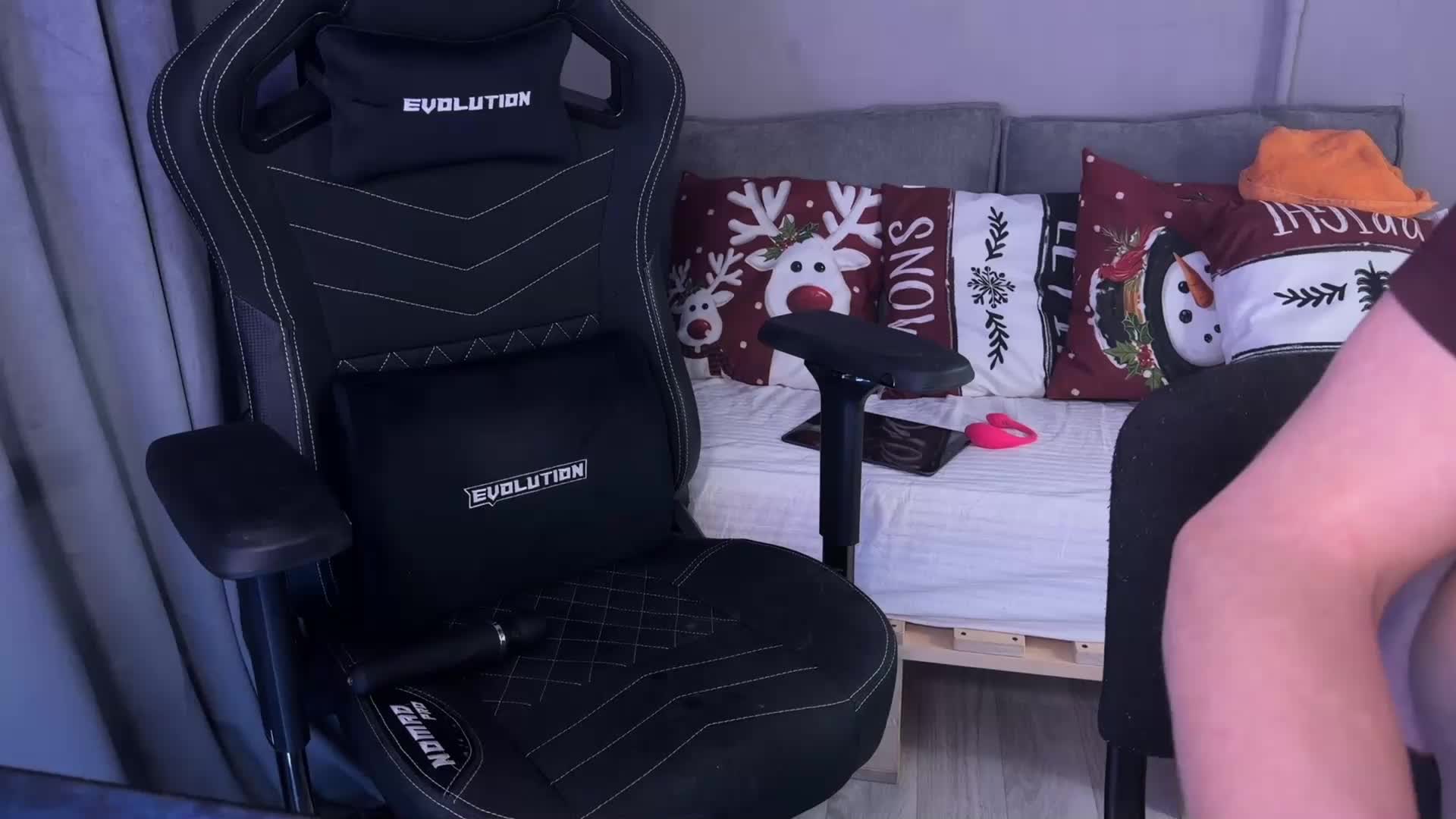 cutemilana_sexwife Adult Chat April 15, 2026