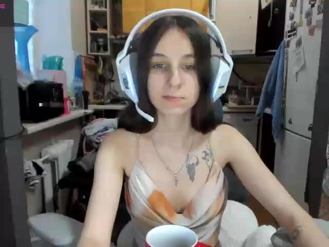 KikNika Adult Chat April 15, 2026