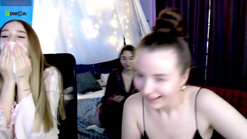 leslie_bird Adult Chat April 14, 2026