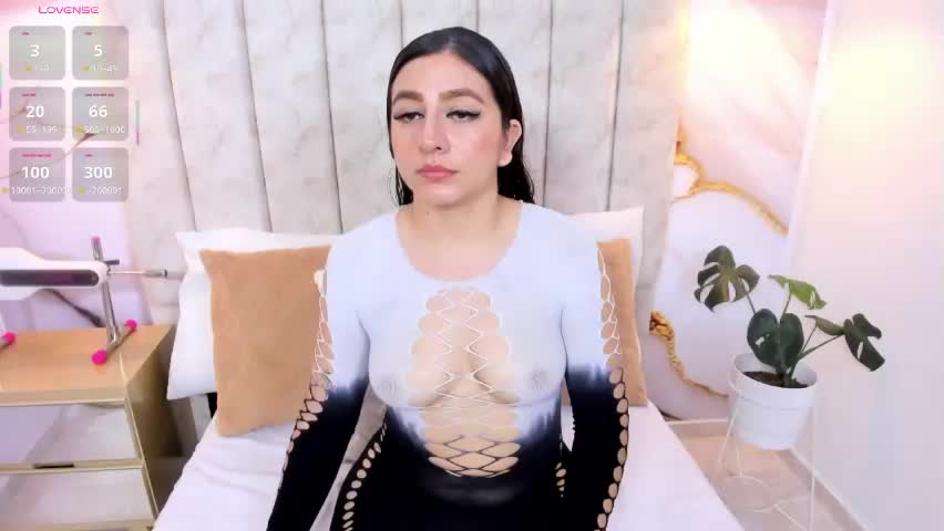 laura_smith12 Adult Chat April 15, 2026