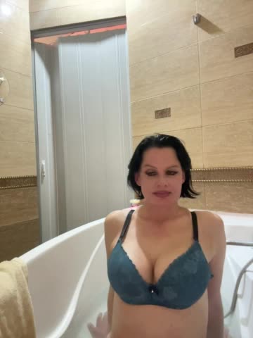 RoyalBreasts Adult Chat April 14, 2026