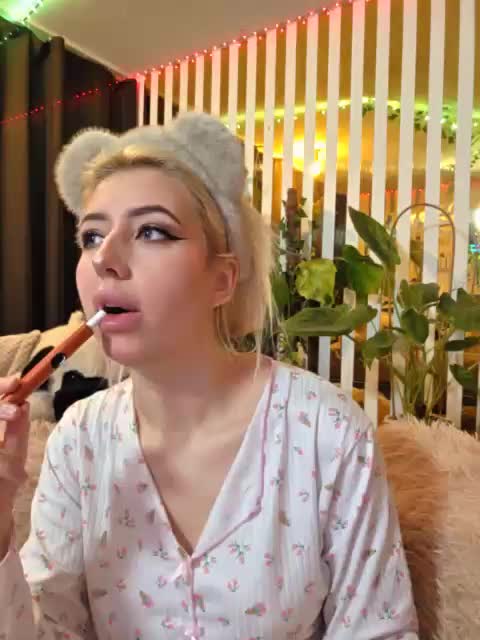 FlowwwerGirl Adult Chat April 14, 2026