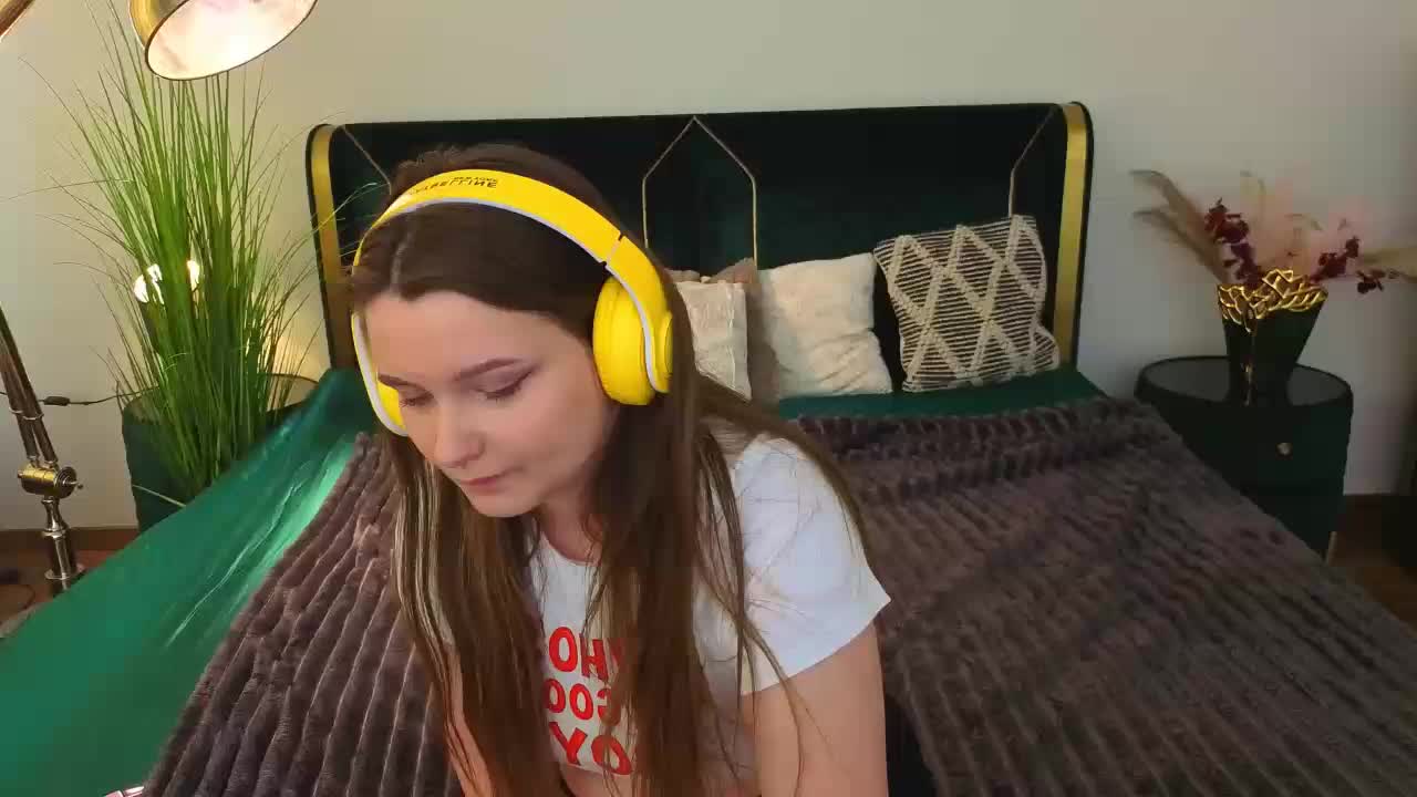 MagikPeachh Adult Chat April 14, 2026