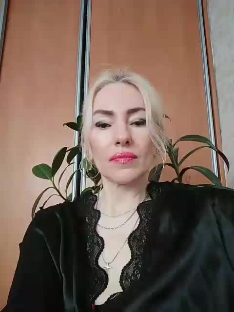 White00Pearl Adult Chat April 14, 2026