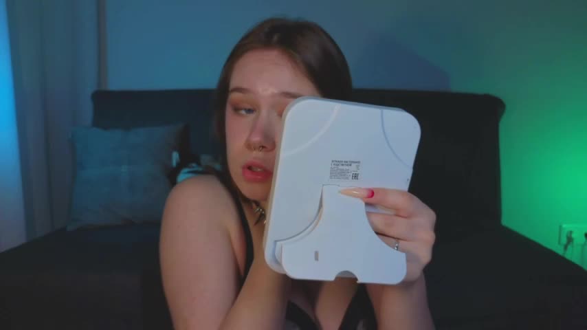 Mia_Luw Adult Chat April 15, 2026