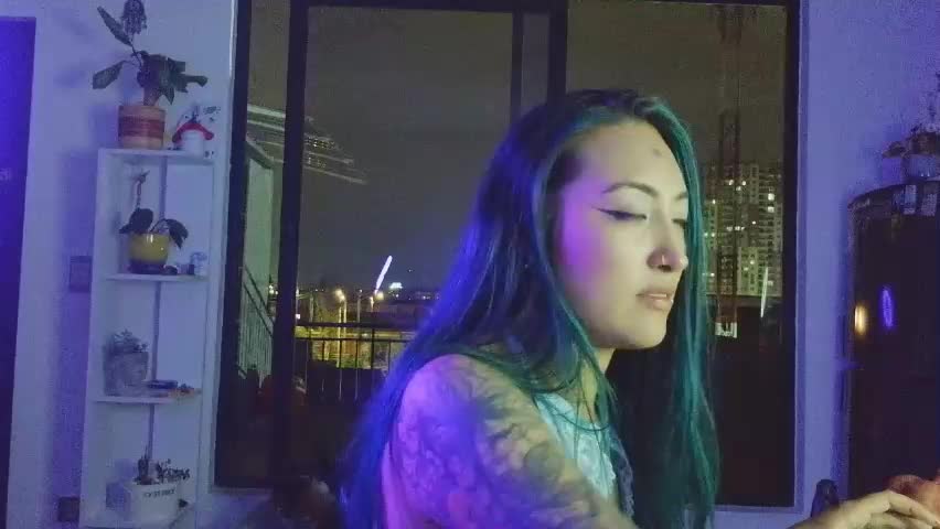 sapphire_mei Adult Chat April 15, 2026