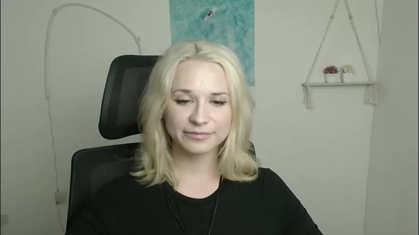 moonsusanna Adult Chat April 14, 2026