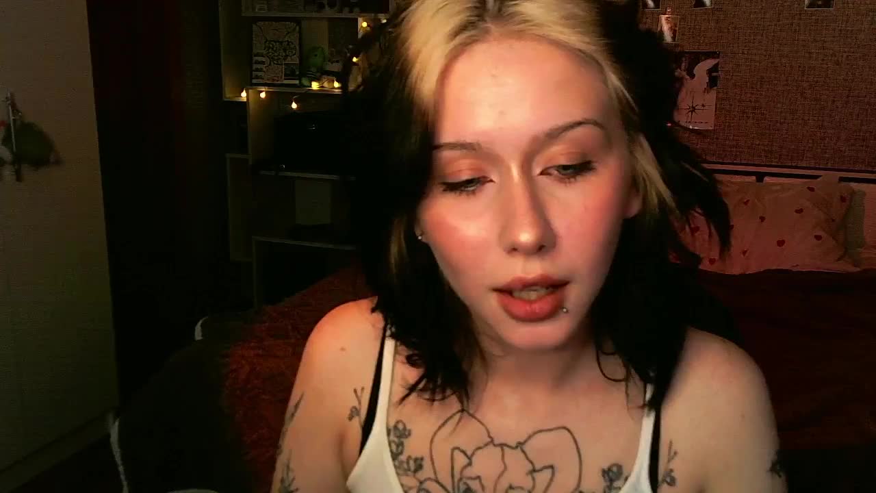 velvetsunrise Adult Chat April 14, 2026